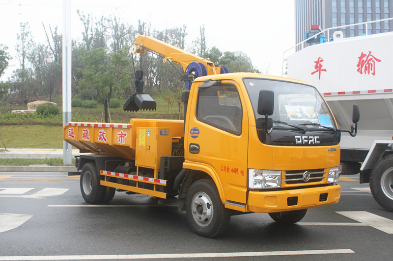 東風多利卡D6清淤車