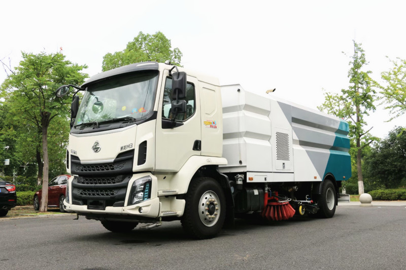 國六-柳汽乘龍M3洗掃車9+7方