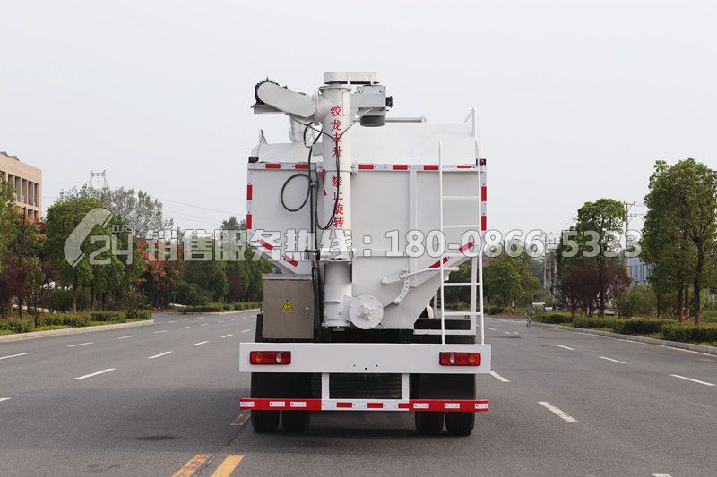 東風(fēng)天錦前四后四散裝飼料車30立方