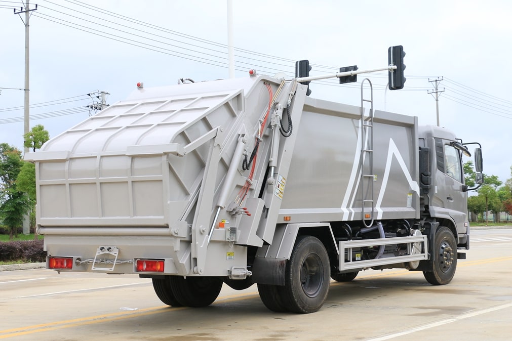 東風(fēng)天錦14方壓縮式垃圾車