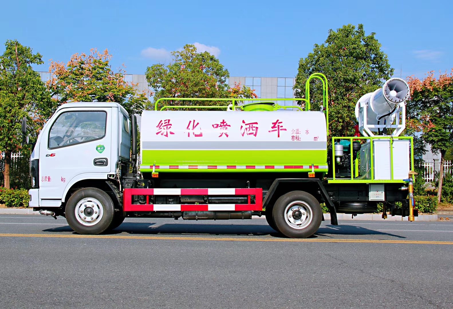 東風(fēng)多利卡D6綠化噴灑車4立方