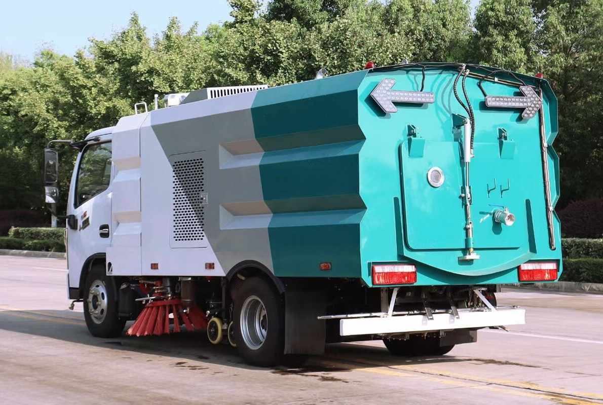 國(guó)六-東風(fēng)多利卡D6洗掃車3+3方