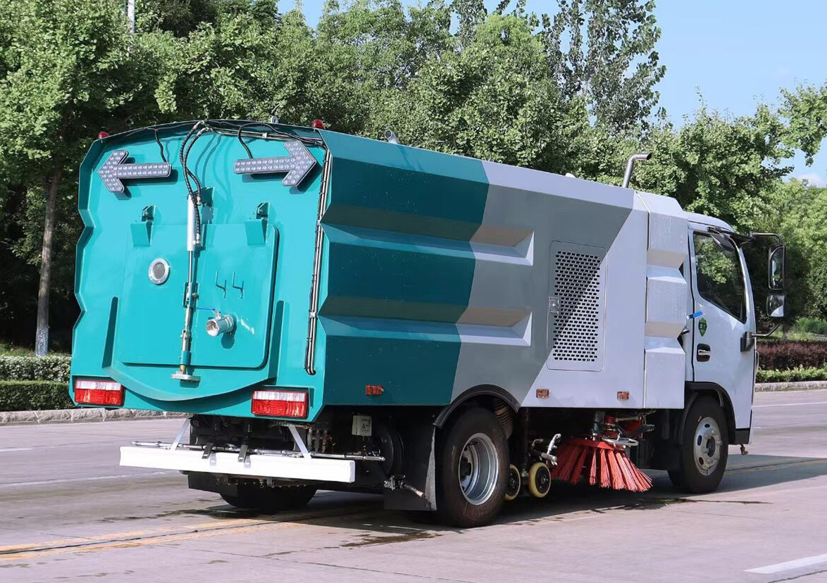 國(guó)六-東風(fēng)多利卡D6洗掃車3+3方