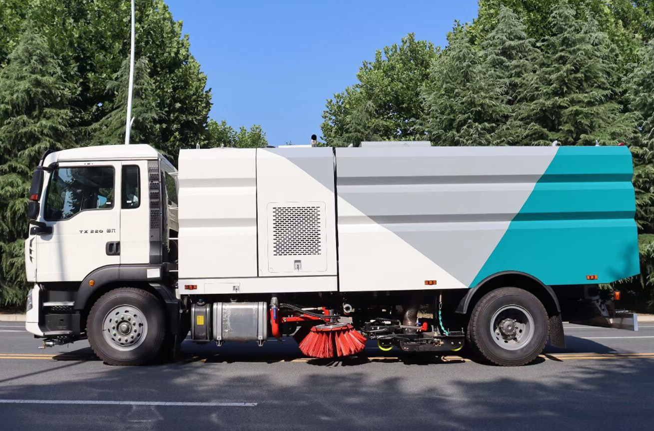 重汽豪沃HOWO洗掃車9+7方