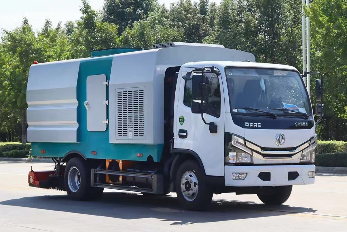 東風(fēng)多利卡后置吸塵車1+4方