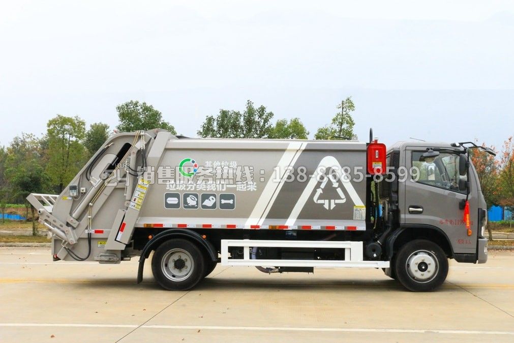 東風凱普特N7壓縮式垃圾車8方