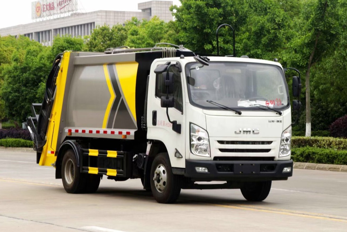 江鈴凱銳壓縮式垃圾車(chē)6方