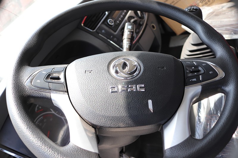 東風(fēng)多利卡D6壓縮式垃圾車6方