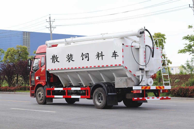 解放J6散裝飼料車22方