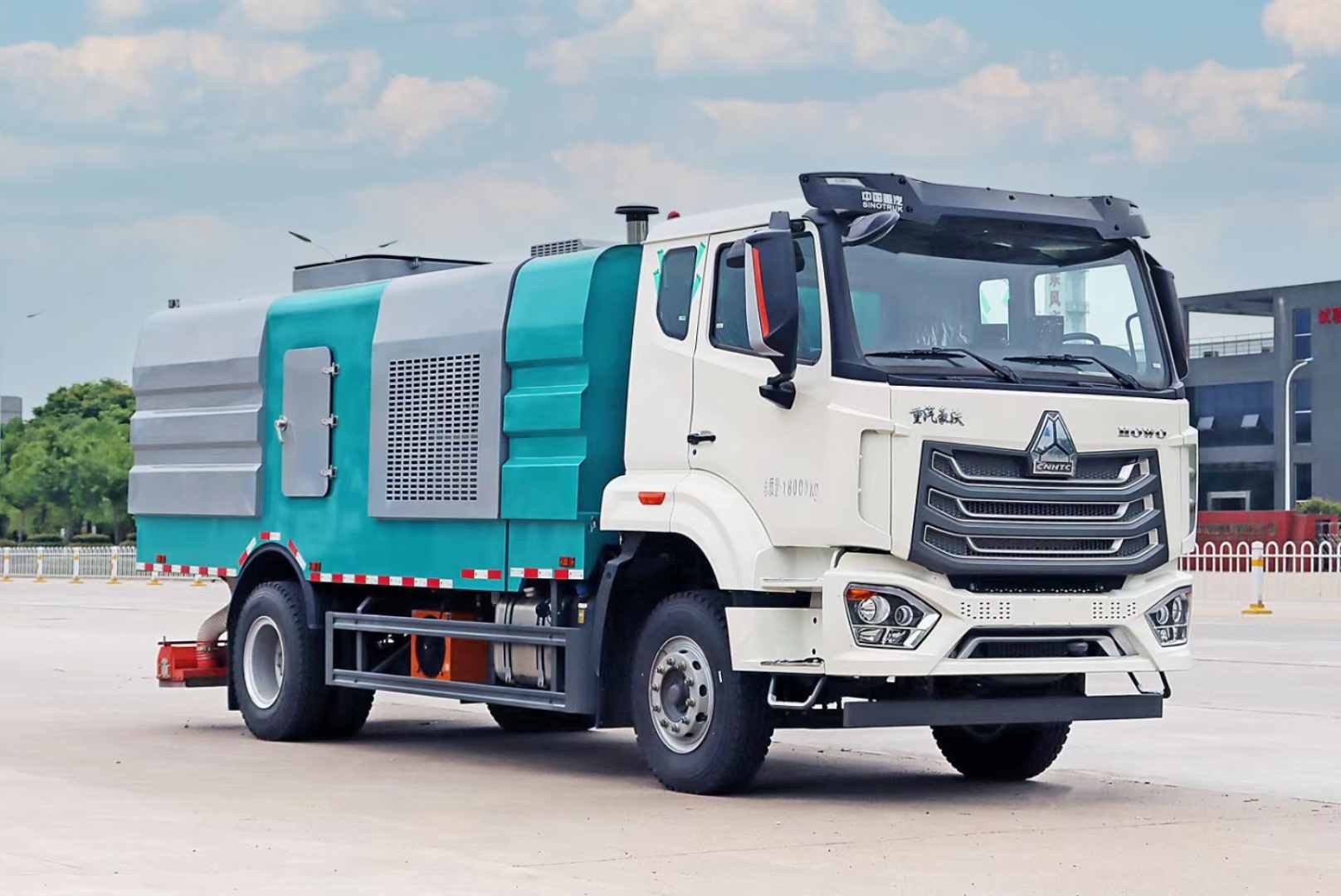 中國重汽豪沃吸塵車