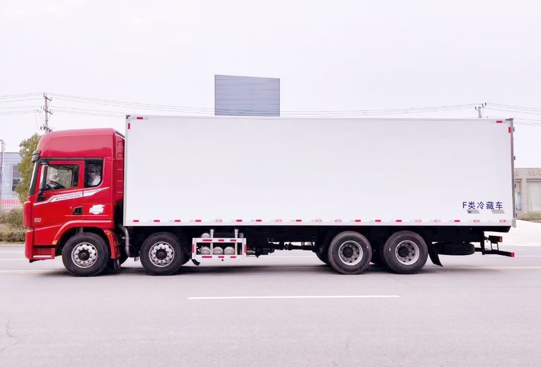 陜汽德龍X5000冷藏車9.5米