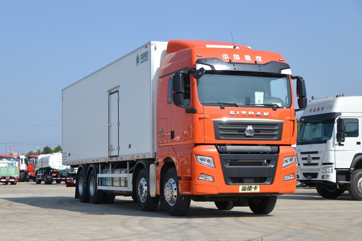 重汽汕德卡G7冷藏車9.45米