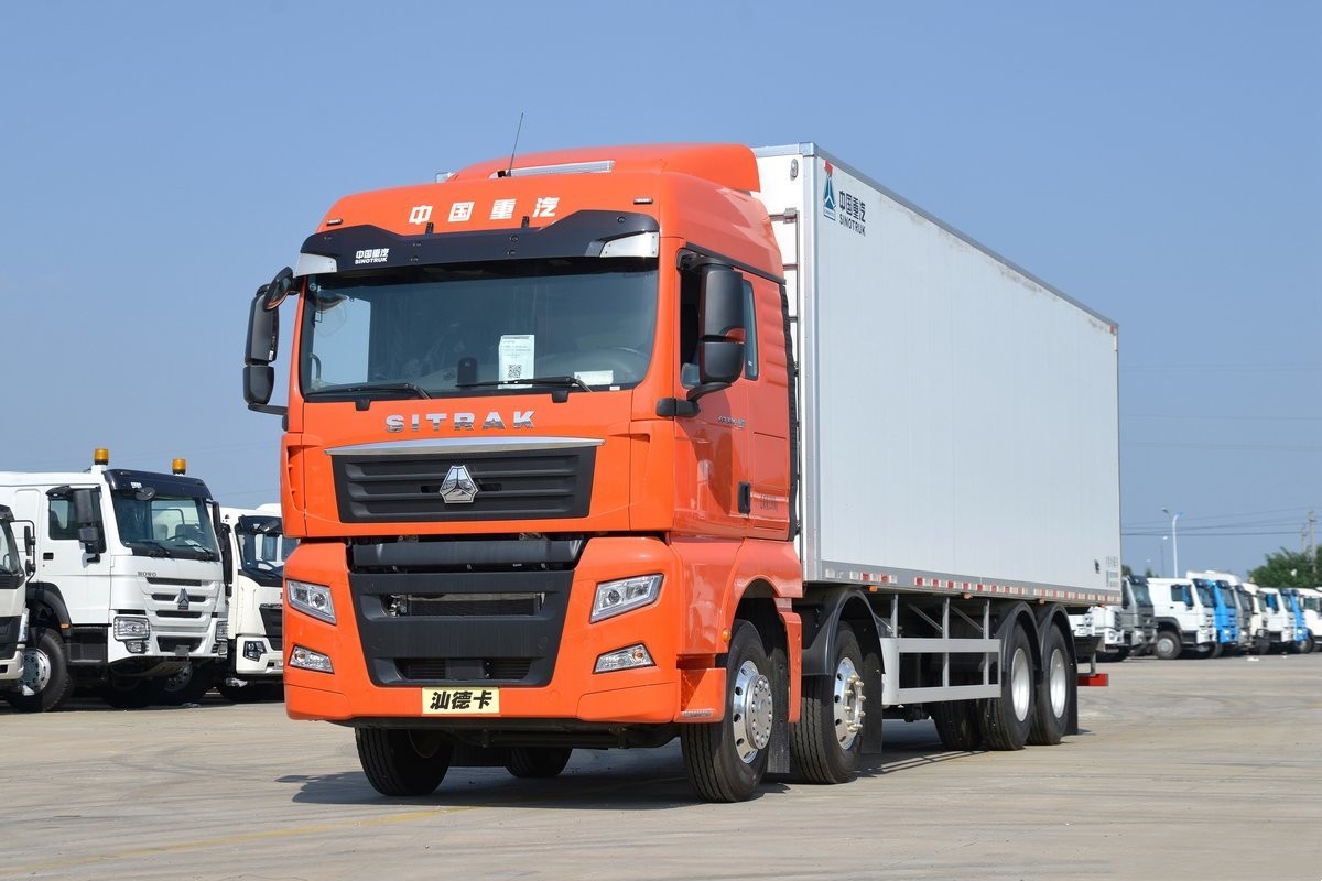 重汽汕德卡G7冷藏車9.45米