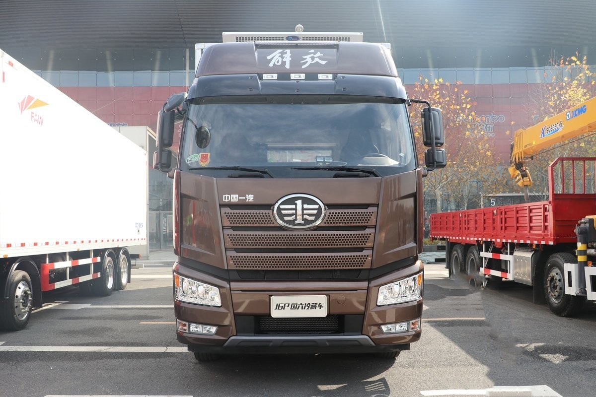 解放J6P國六 9米6冷藏車