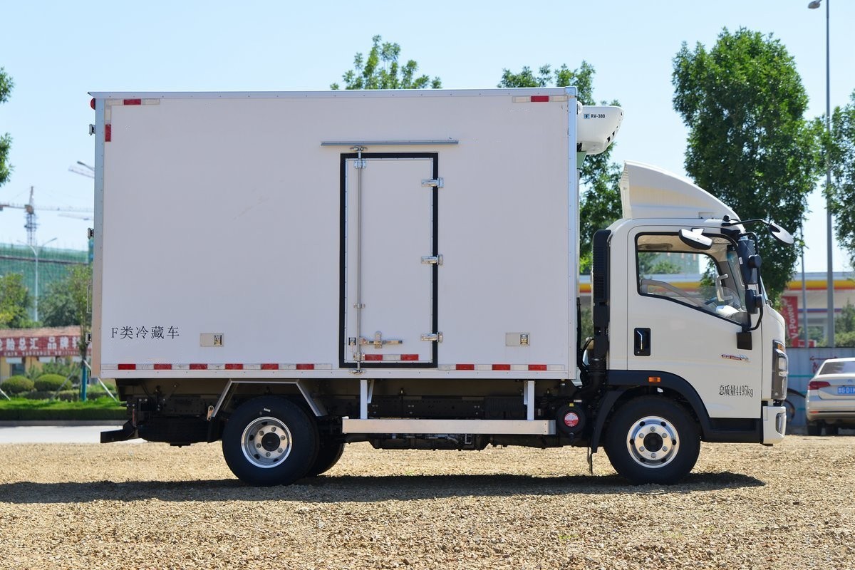 重汽HOWO冷藏車4米