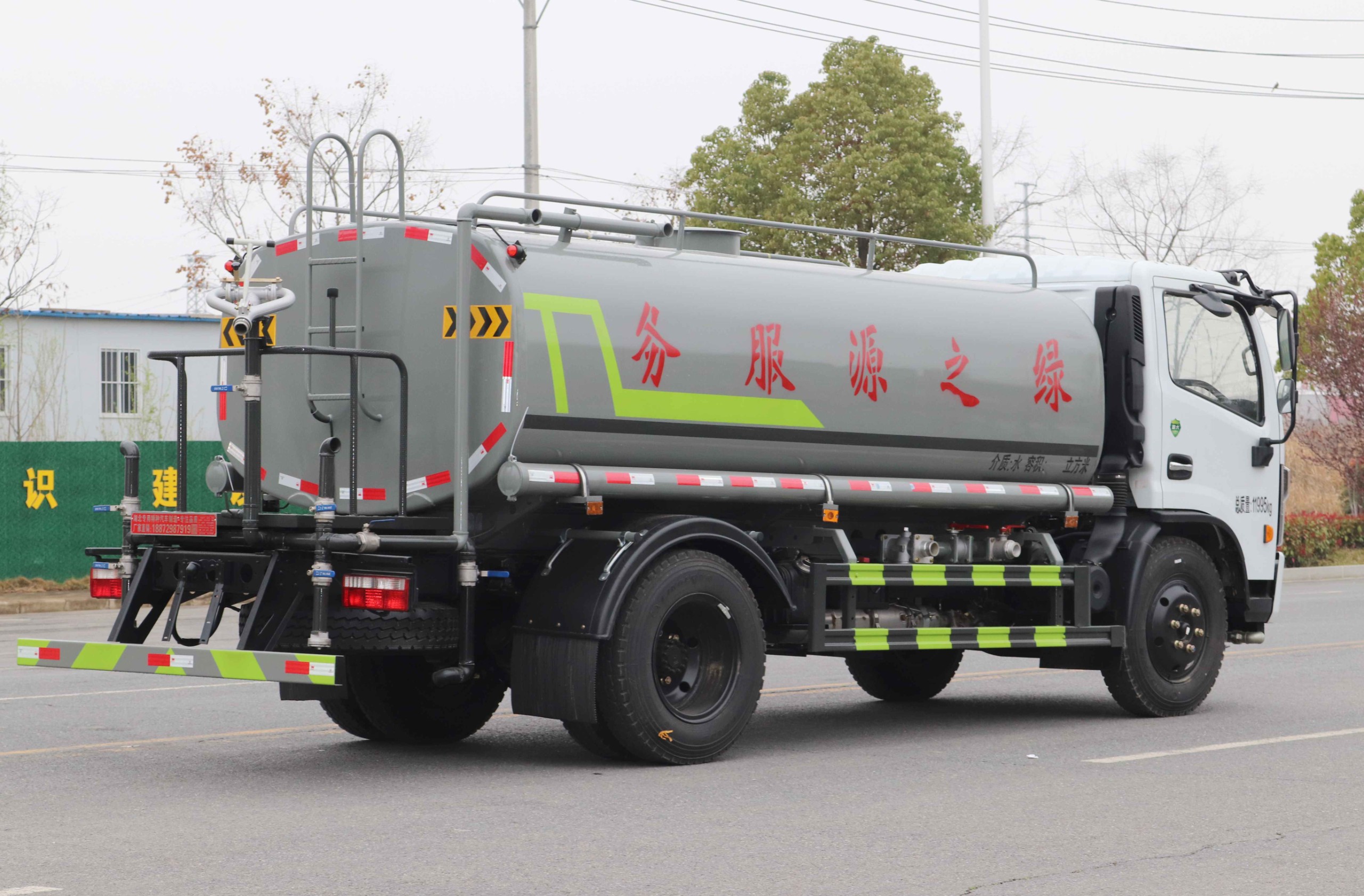 東風(fēng)多利卡D7灑水車9.2方