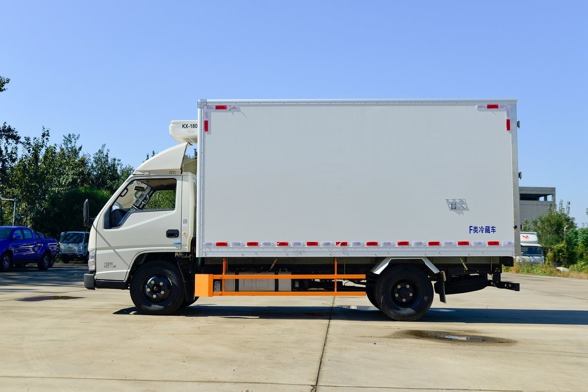 江鈴順達(dá)冷藏車3.7米