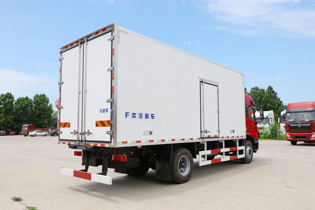東風(fēng)天錦KR冷藏車7.8米