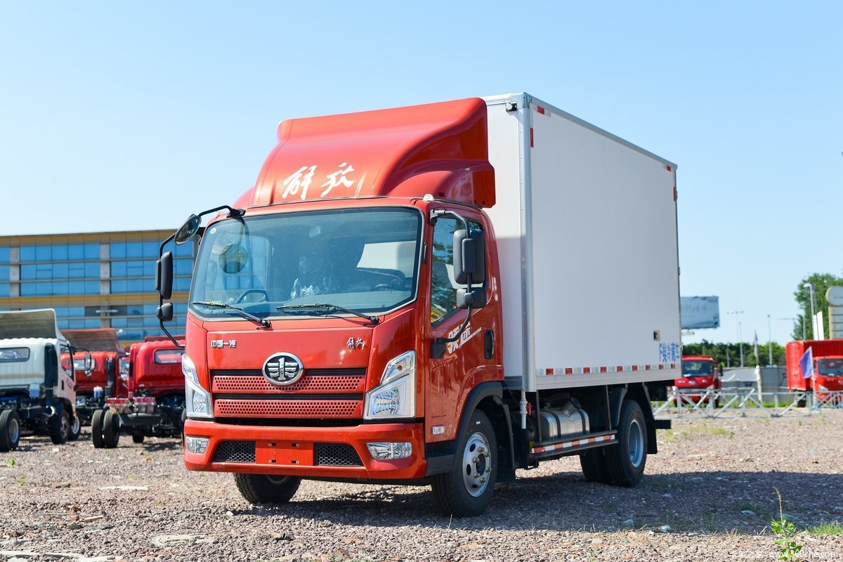 解放領(lǐng)途冷藏車(chē)4.05米