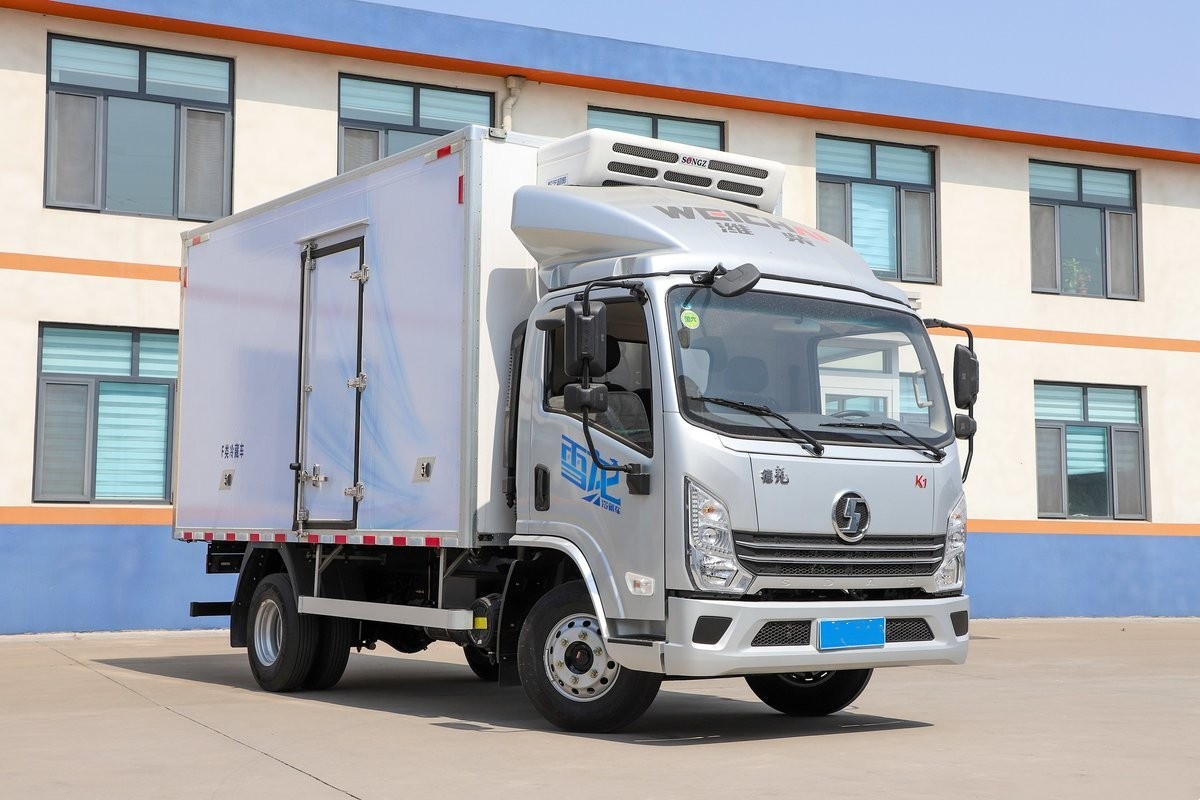 陜汽德龍K1冷藏車4.1米