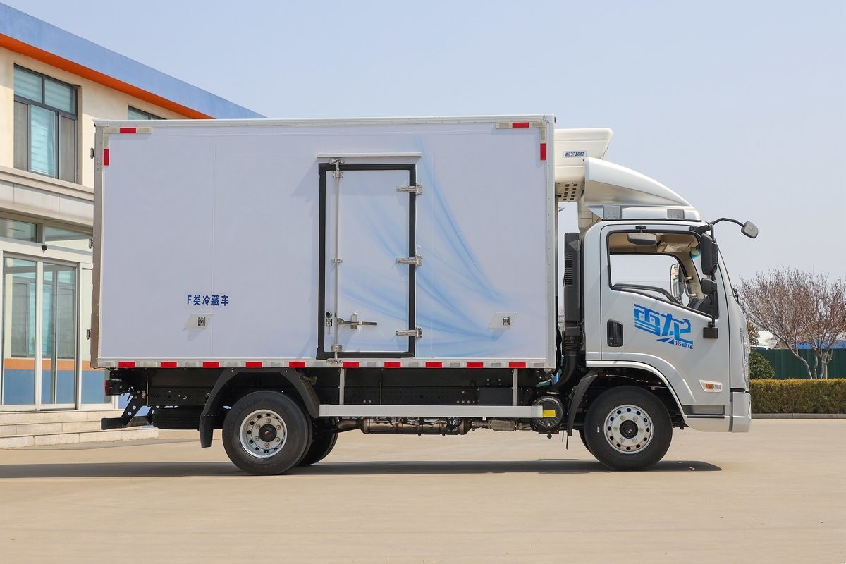 陜汽德龍K1冷藏車4.1米
