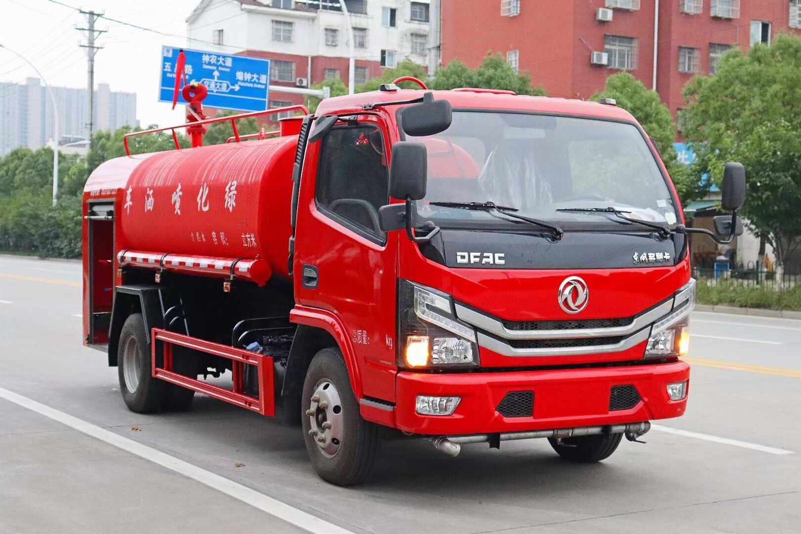 東風多利卡消防灑水車