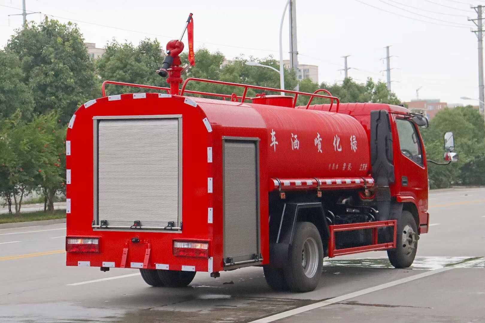 東風多利卡消防灑水車