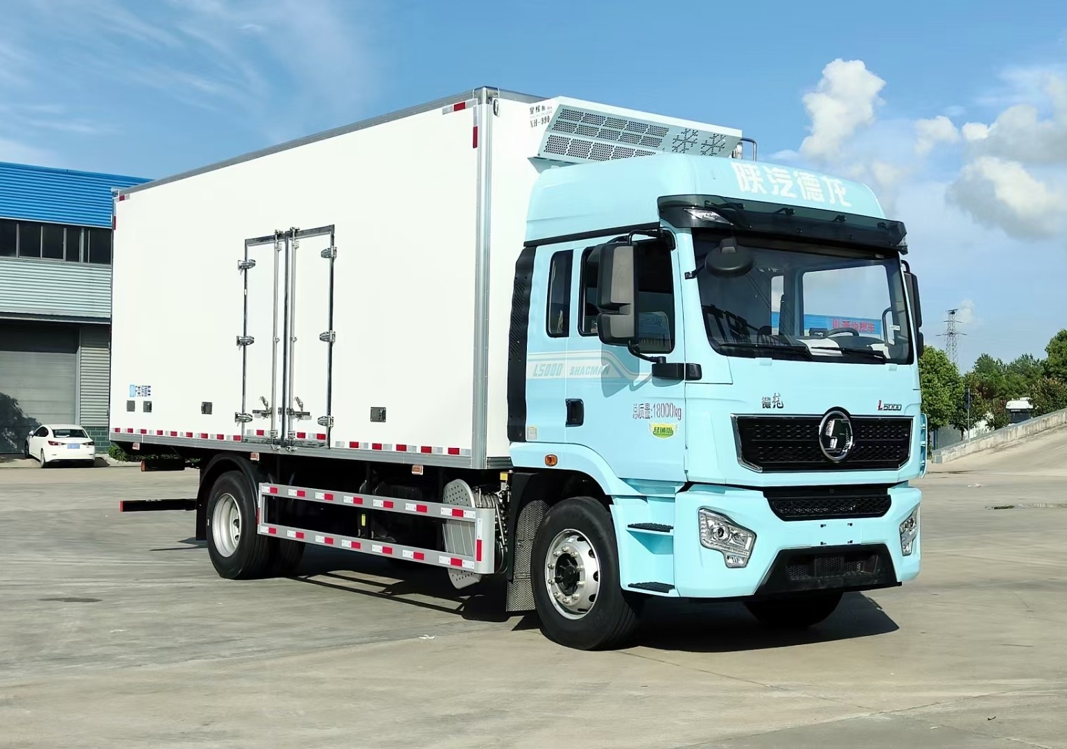 陜汽德龍L5000自動(dòng)檔6.8米冷藏車