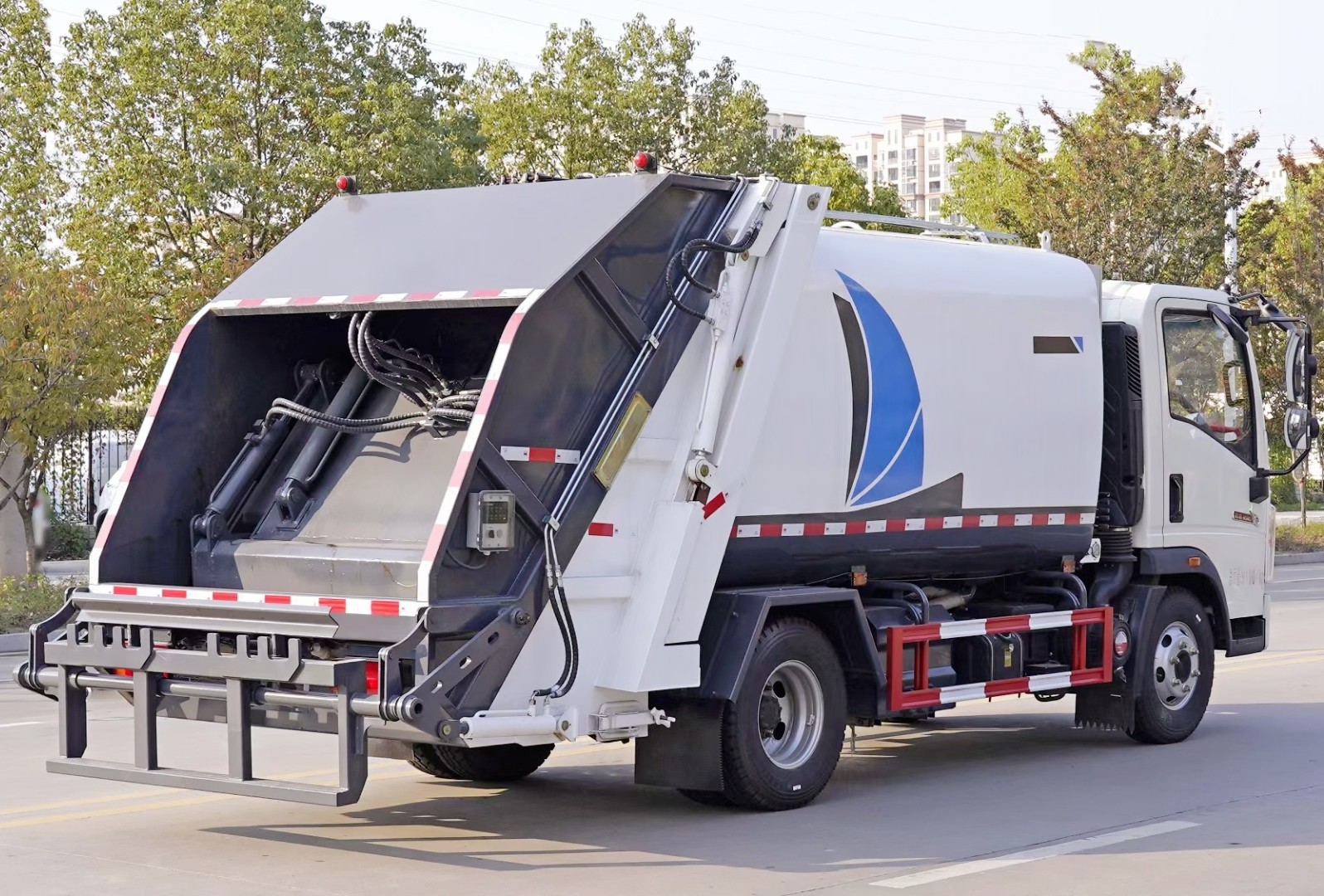 重汽HOWO壓縮式垃圾車6方
