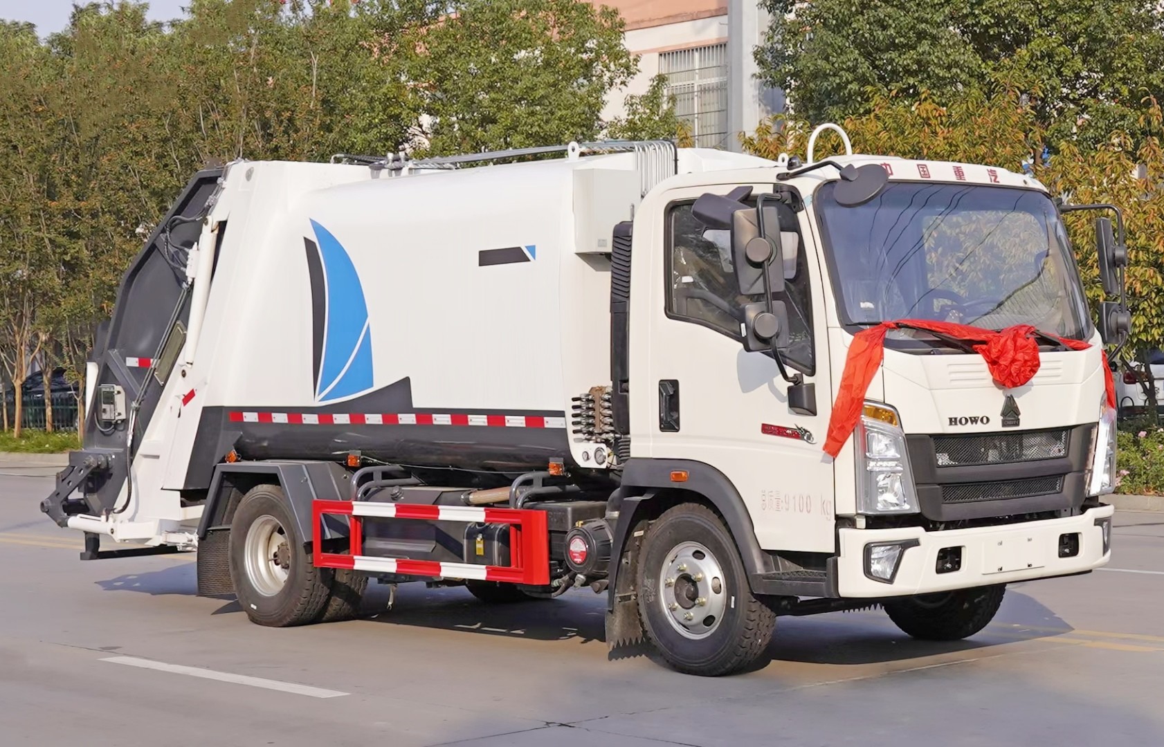 重汽HOWO壓縮式垃圾車(chē)6方