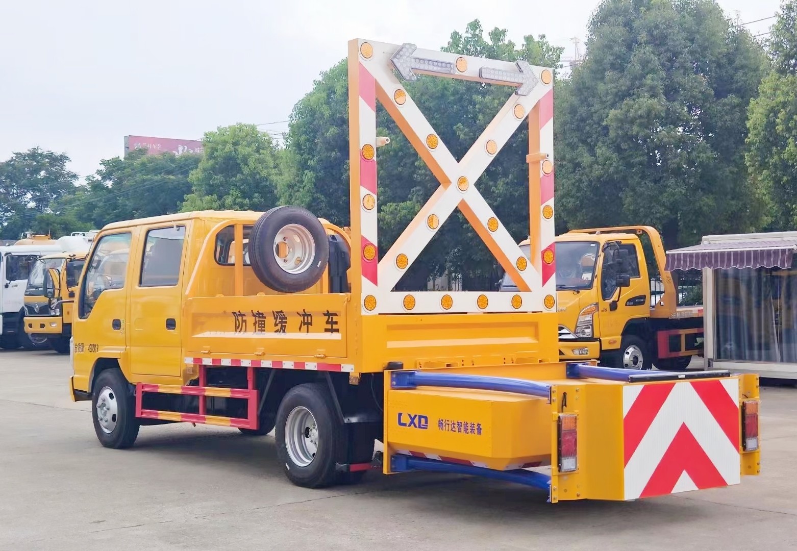 慶鈴五十鈴防撞緩沖車70K