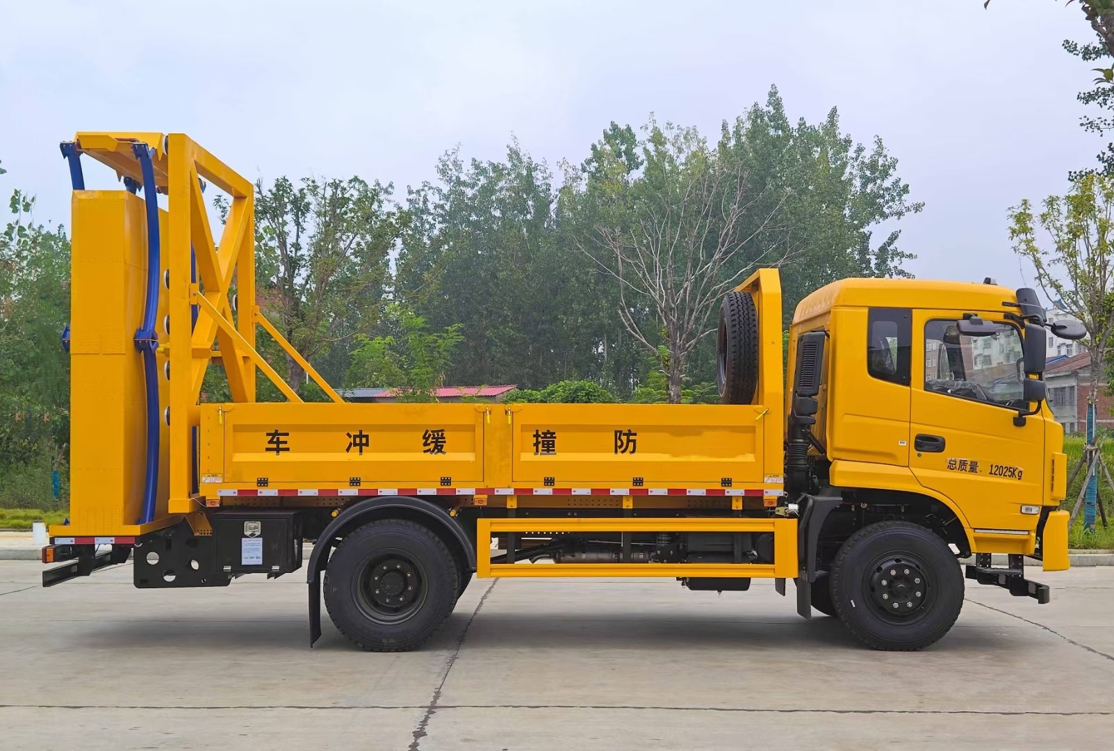 東風(fēng)專底K6防撞緩沖車100K