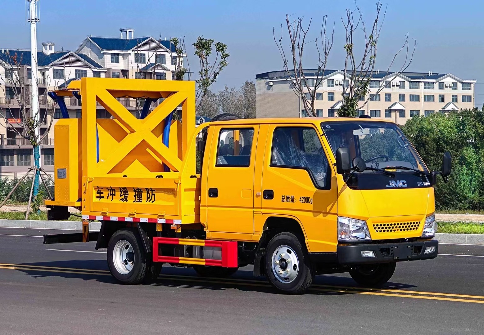 江鈴新順達防撞緩沖車70K