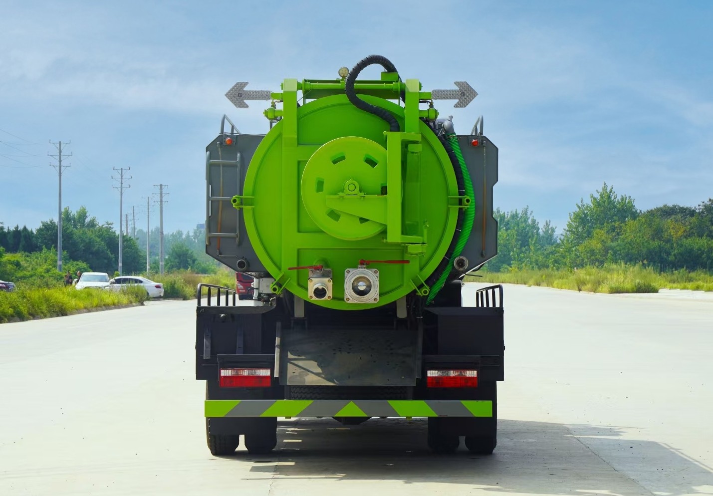 東風(fēng)多利卡D7清洗吸污車3+6方  