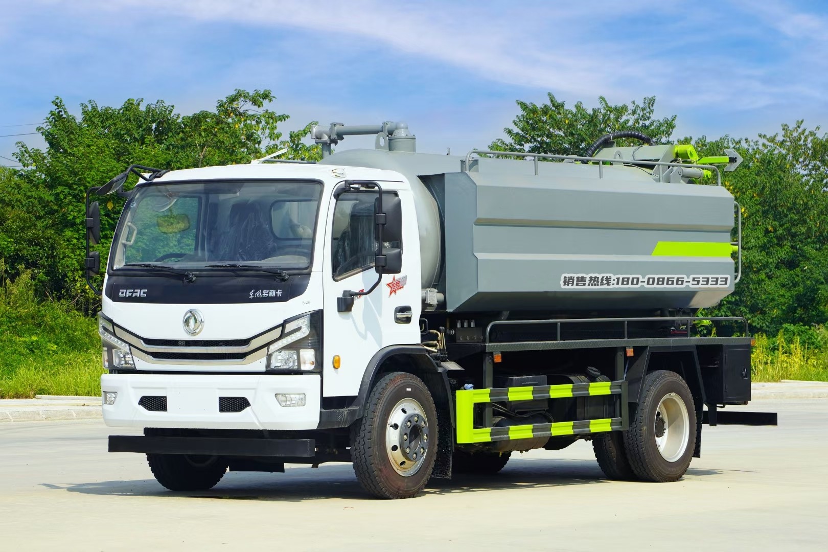 東風多利卡D7清洗吸污車3+6方  