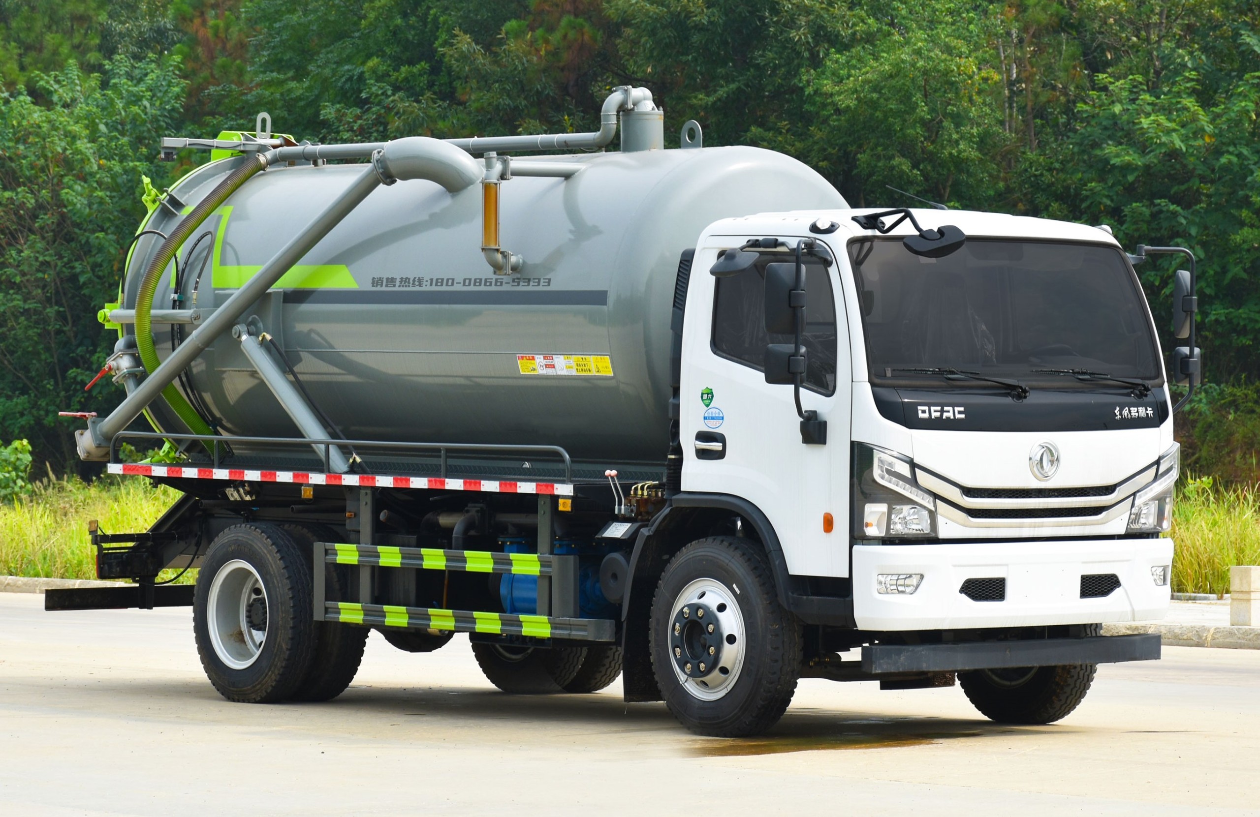 東風(fēng)多利卡D7吸污車10方