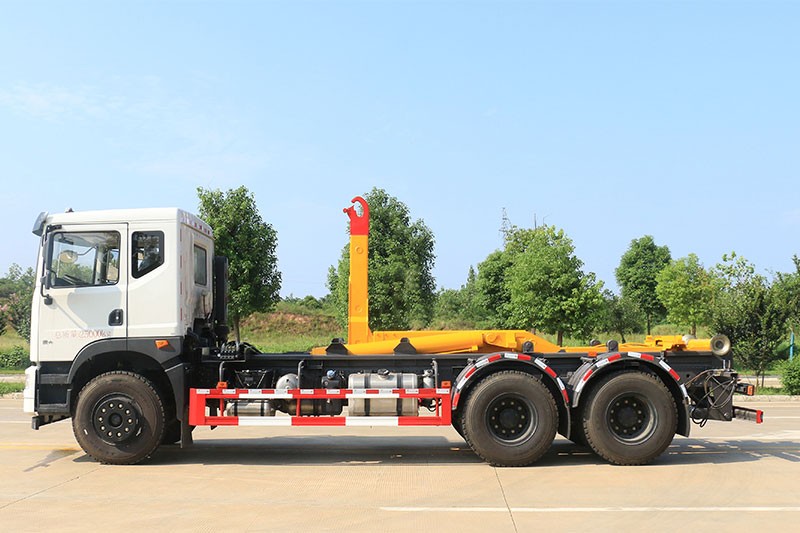 東風(fēng)華神T5后雙橋套臂垃圾車 20噸