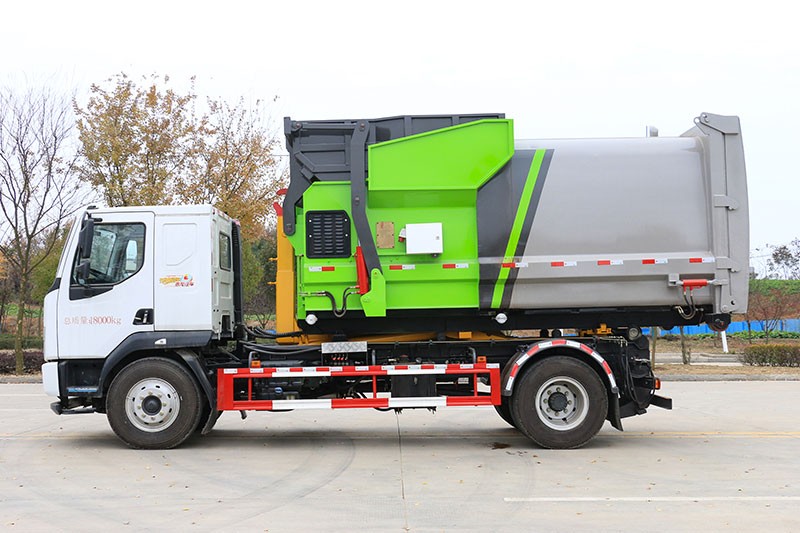 柳汽L3勾臂垃圾車(chē) 12方