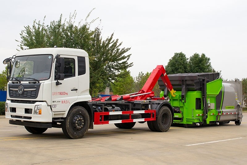 東風(fēng)天錦勾臂垃圾車(chē) 12方