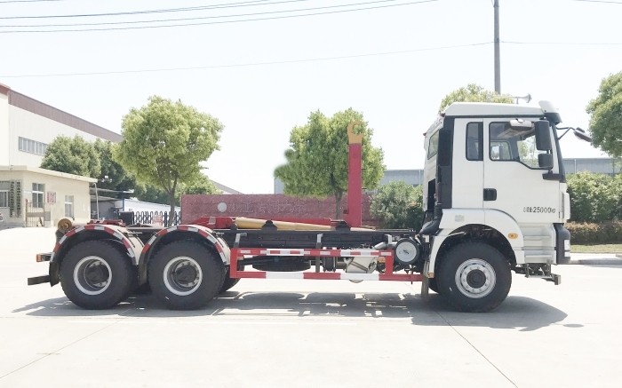 陜汽軒德X3后雙橋勾臂垃圾車 20方