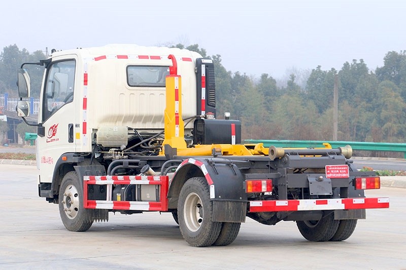 重汽HOWO豪沃勾臂垃圾車 5方 (可拉建筑垃圾箱)  