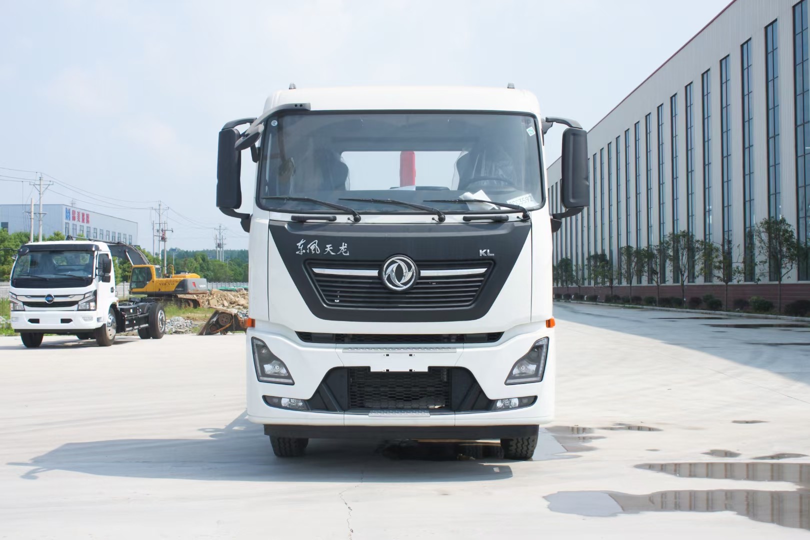 東風天KL后雙橋鉤臂式垃圾車 20方