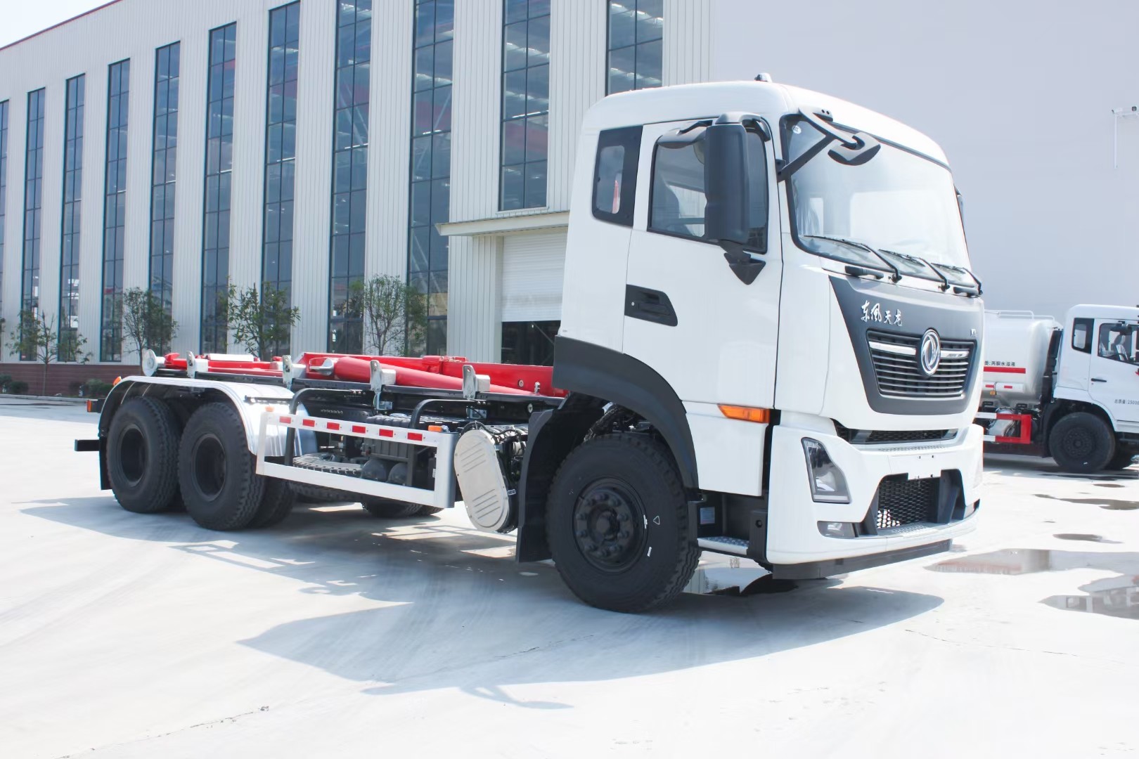 東風天KL后雙橋鉤臂式垃圾車 20方