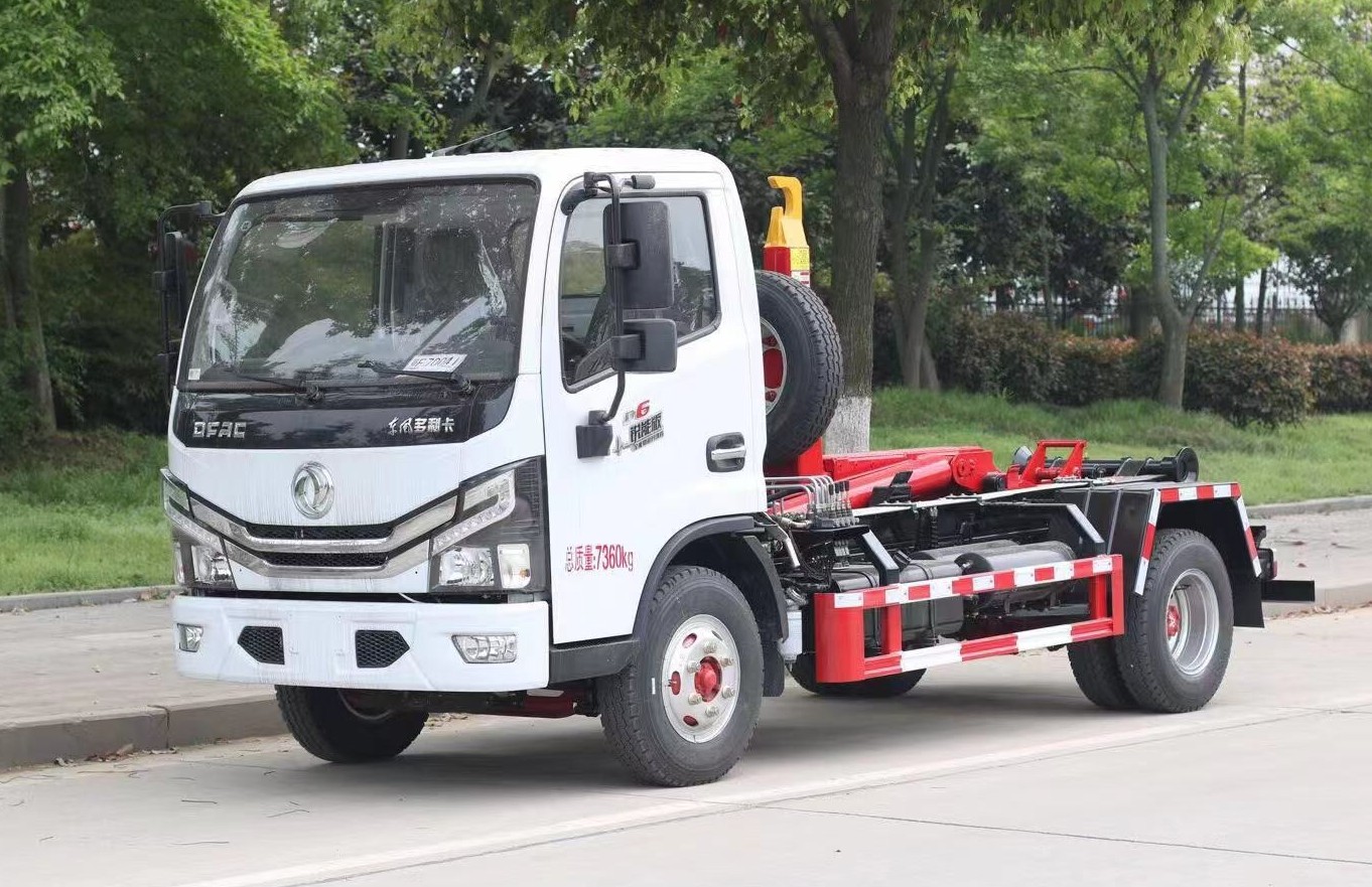 東風多利卡D6勾臂垃圾車 7方