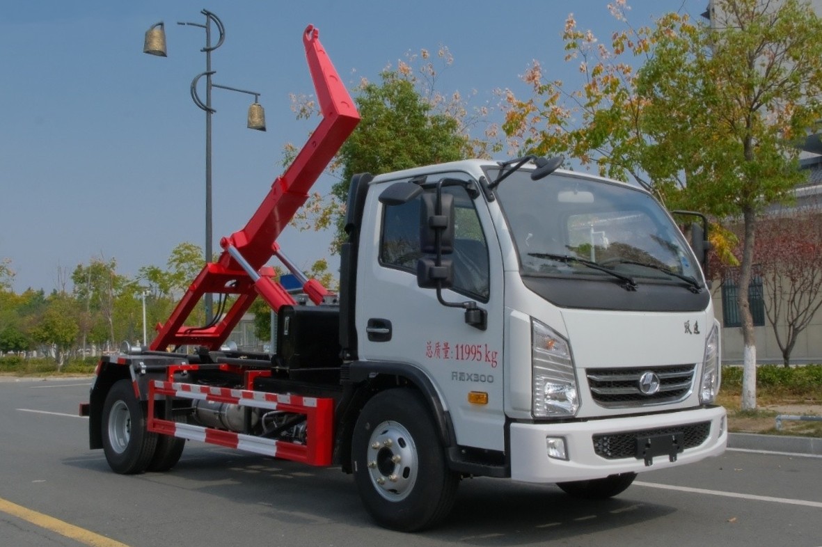 躍進(jìn)藍(lán)牌(地庫(kù))勾臂垃圾車 7方建筑垃圾箱  