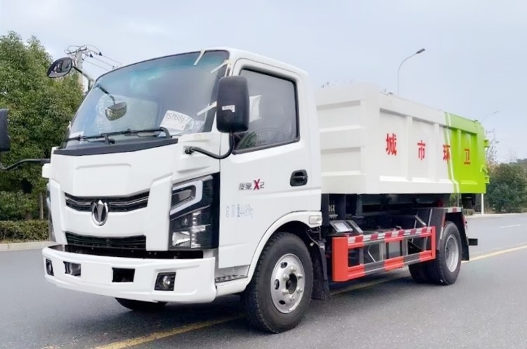 奧馳X2藍(lán)牌(地庫(kù))勾臂垃圾車(chē) 7方建筑垃圾箱