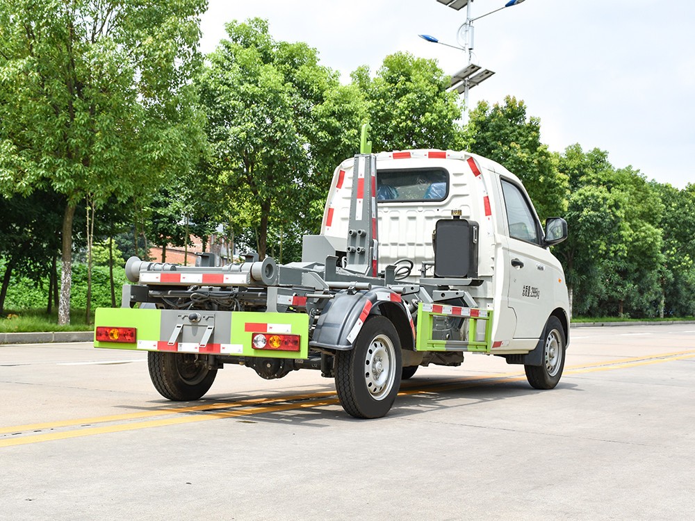 福田祥菱V1勾臂垃圾車 3方