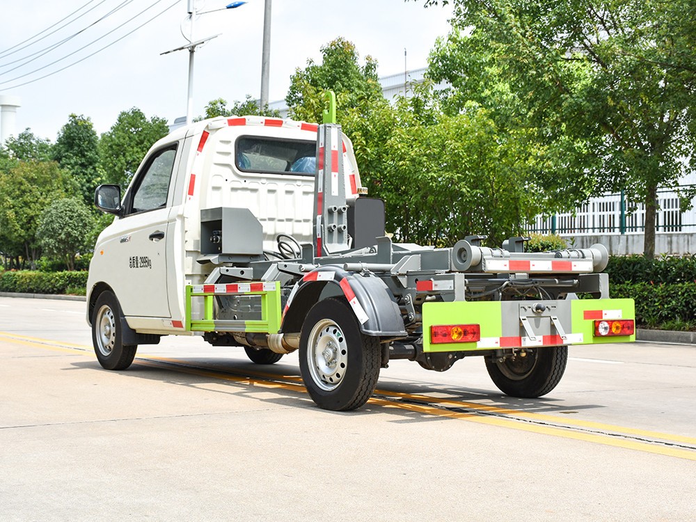 福田祥菱V1勾臂垃圾車 3方