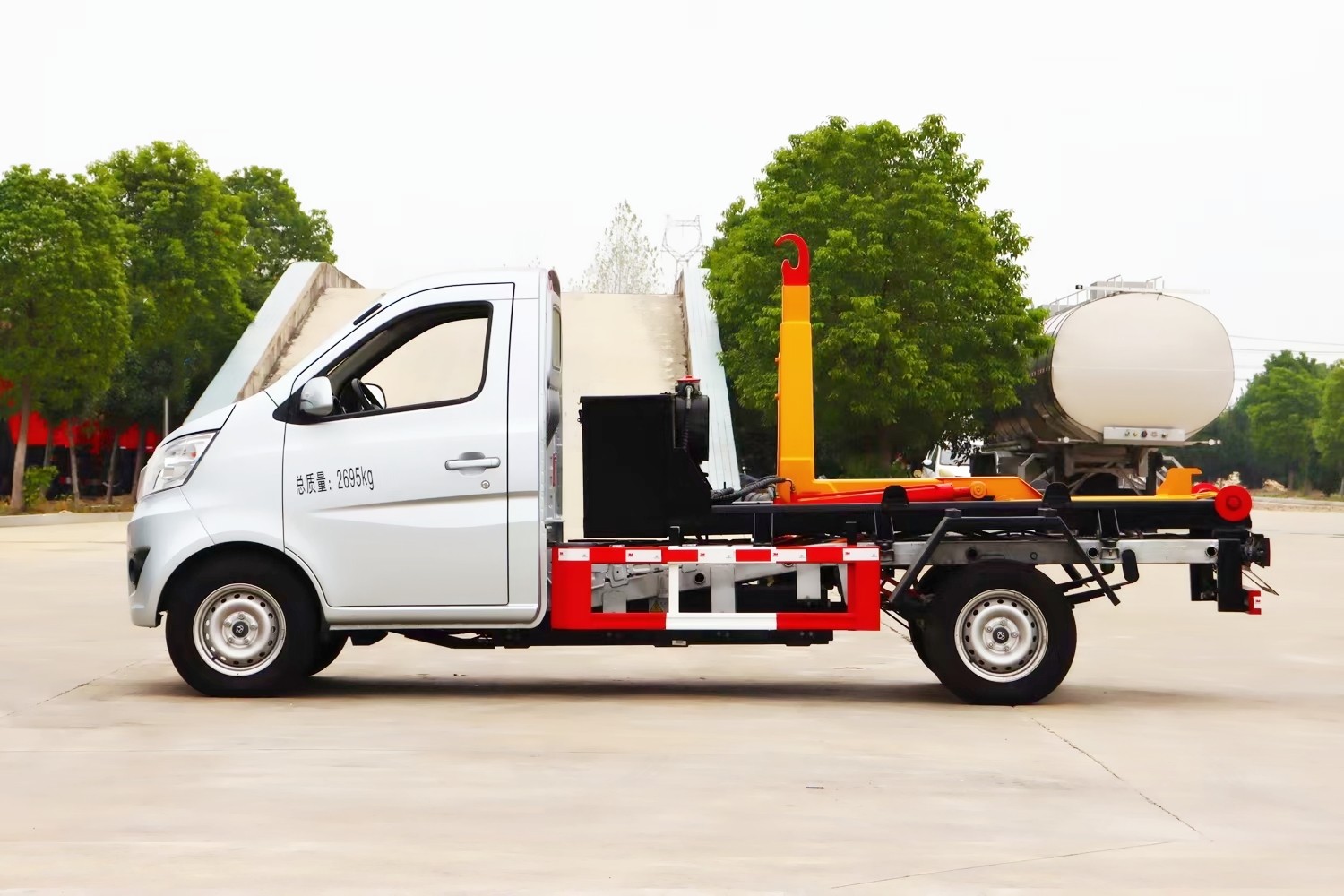 河北長安勾臂垃圾車 3方生活垃圾箱