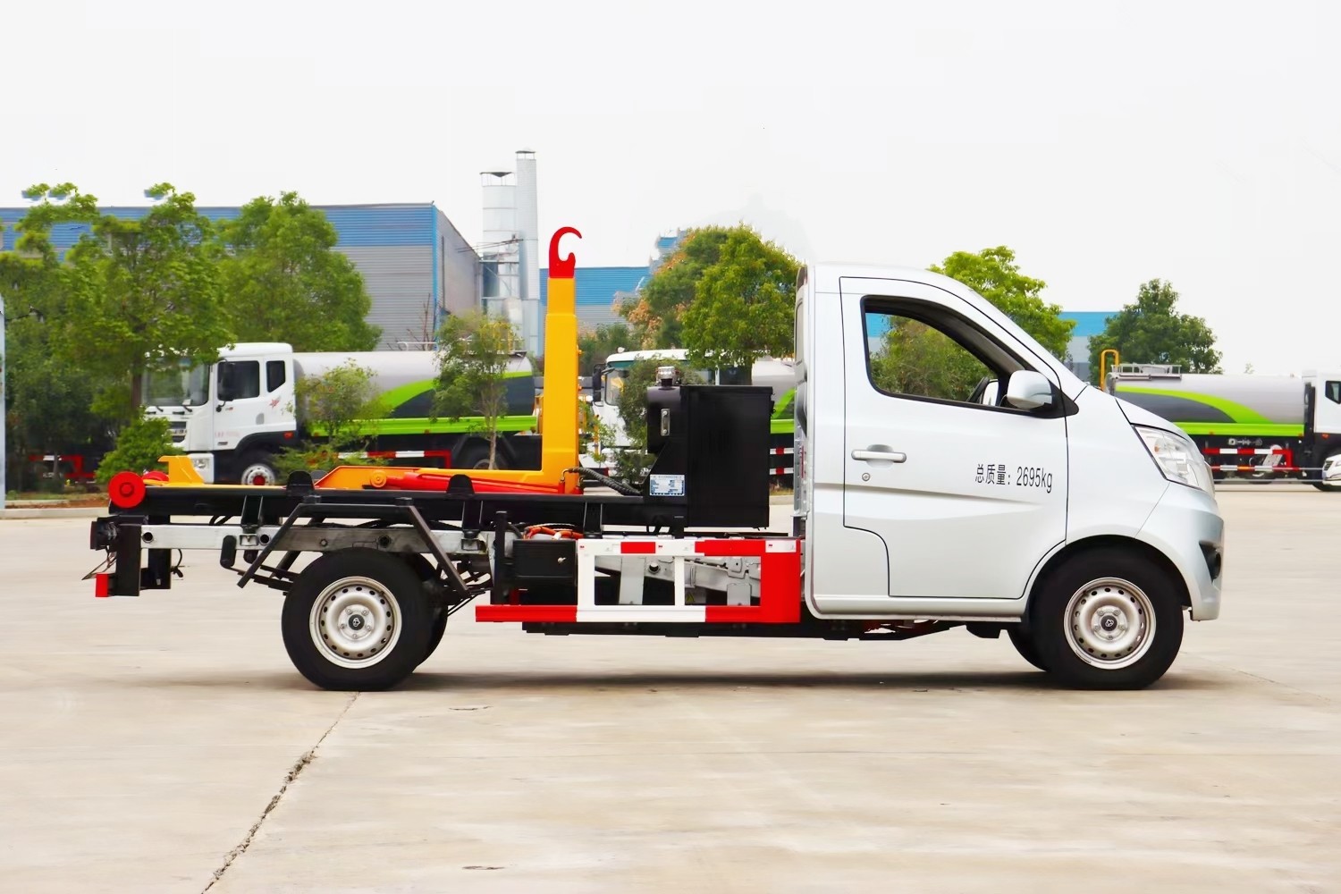 河北長安勾臂垃圾車 3方生活垃圾箱